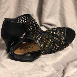 Women’s shoes